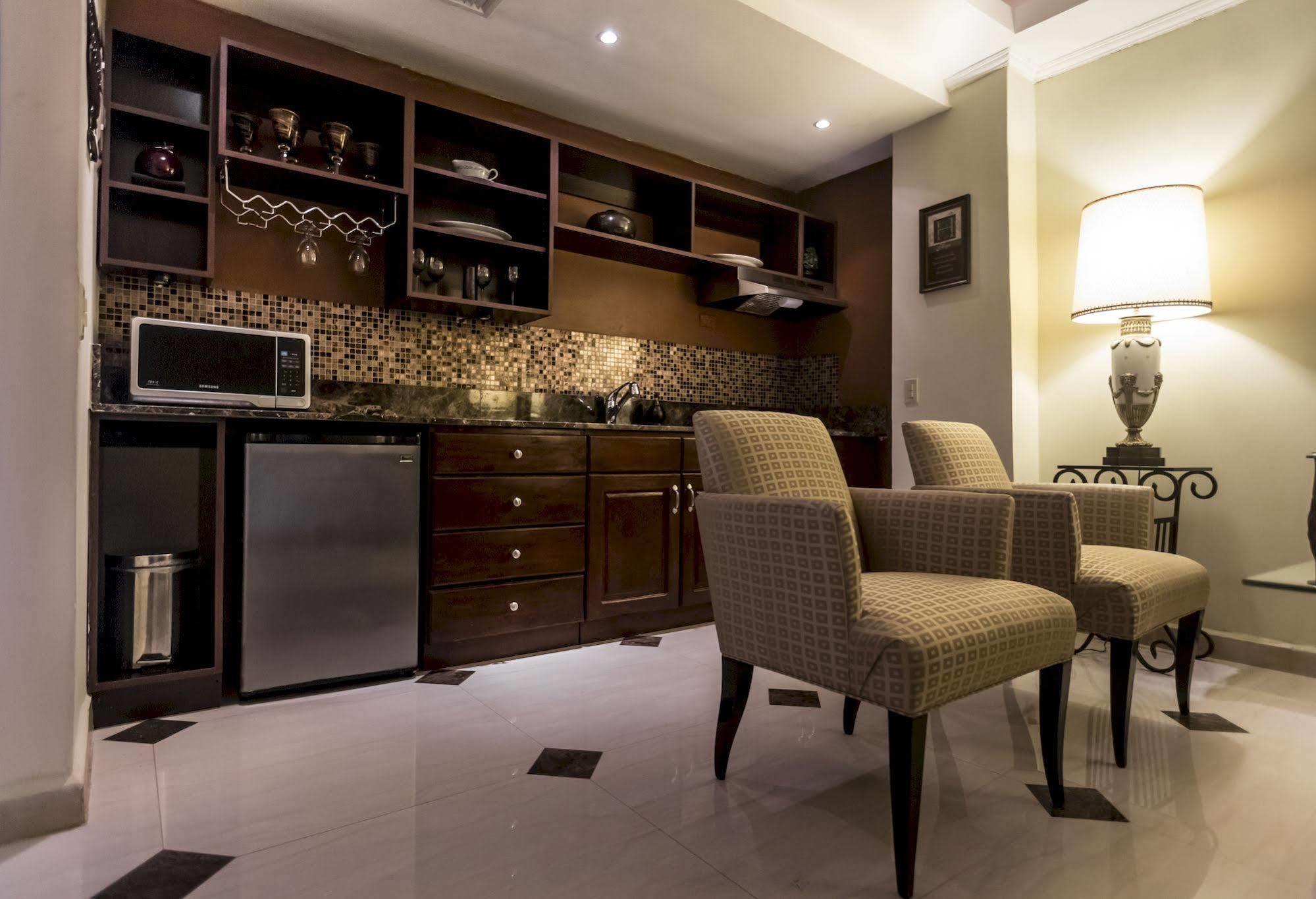 Altos De Fontana Hotell Managua Exteriör bild