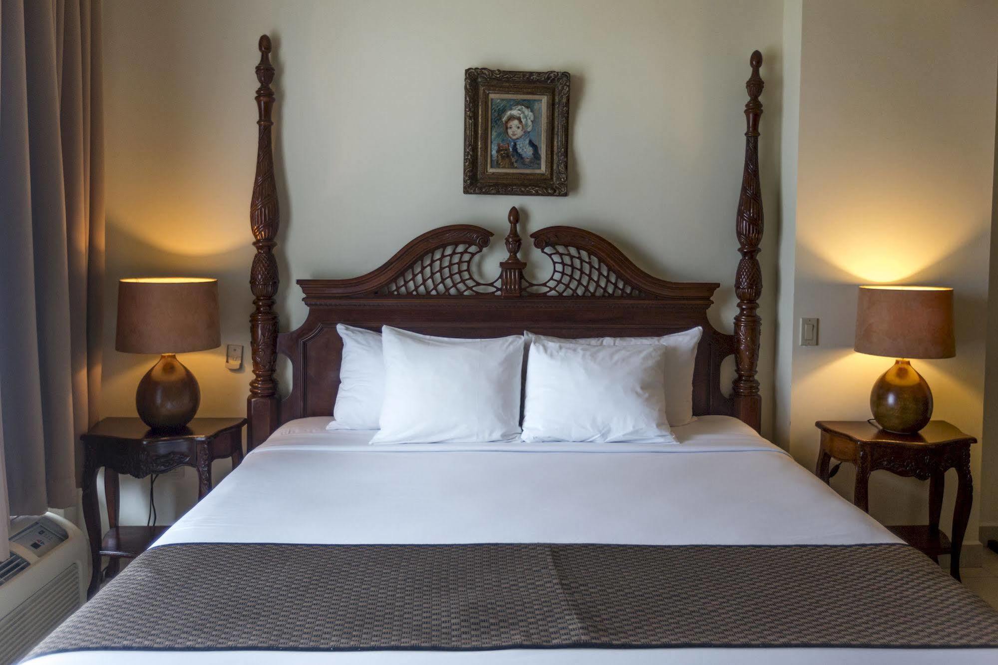Altos De Fontana Hotell Managua Exteriör bild