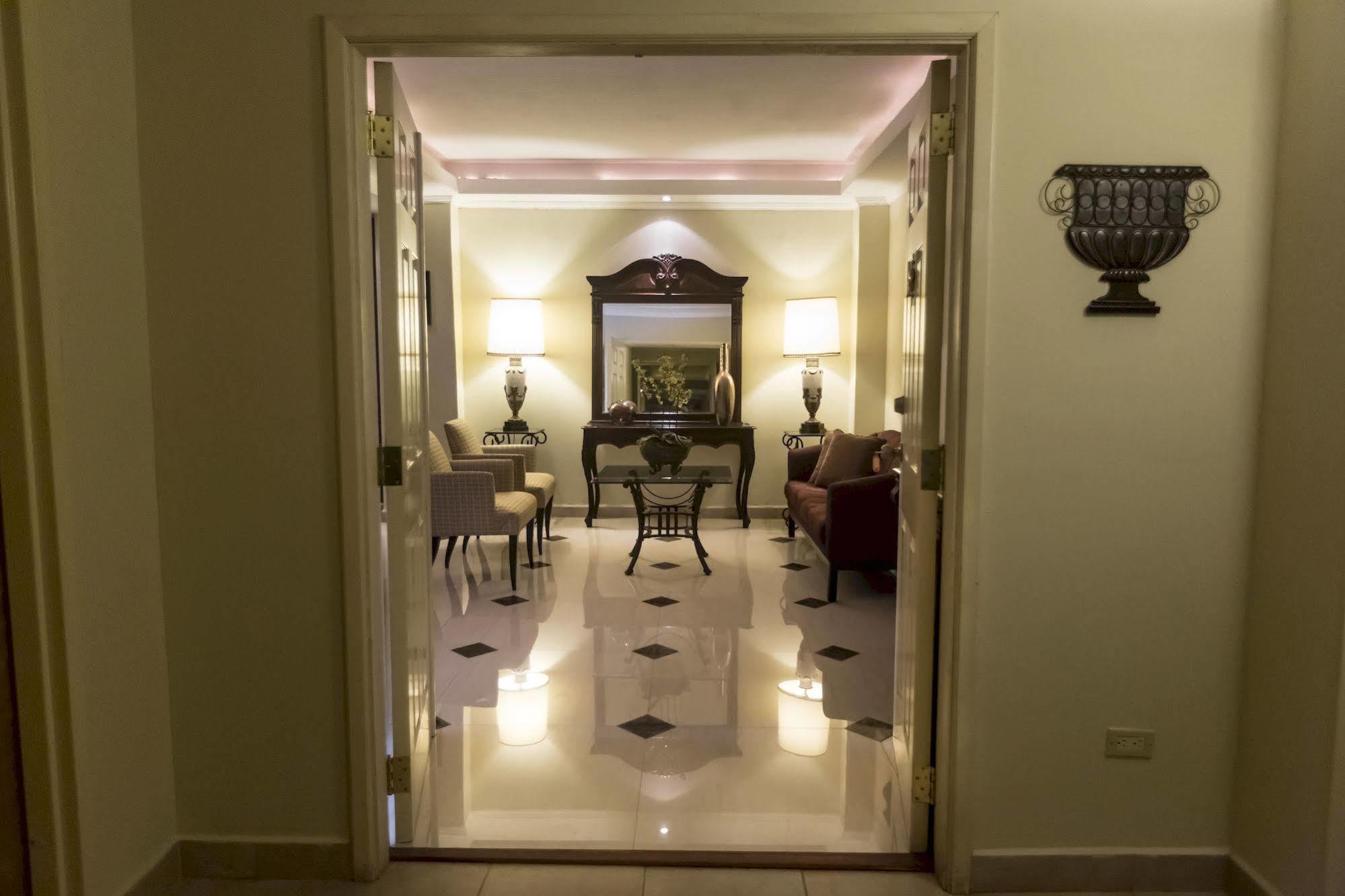 Altos De Fontana Hotell Managua Exteriör bild