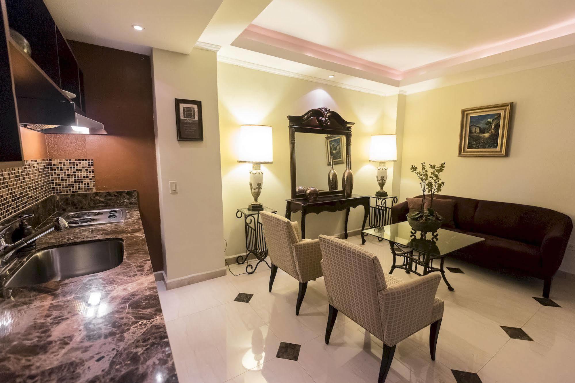 Altos De Fontana Hotell Managua Exteriör bild
